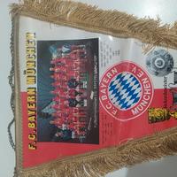 gagliardetto FC Bayern Monaco anno 1990