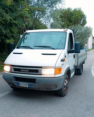 Camioncino Iveco dayli 2004