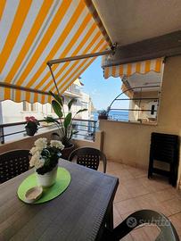 Bivani ad Aci Trezza