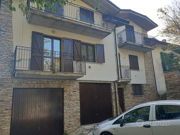 Proprietà con appartamenti e aree comuni