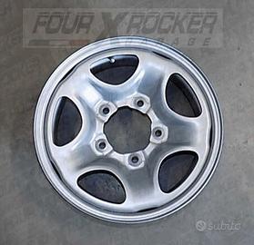 Cerchio in ferro disegno a stella 15×5,5 Daihatsu 