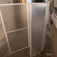 paraschizzi per bagno 