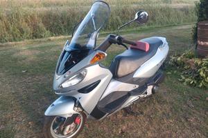 Malaguti Madison S 250 + Motore di ricambio