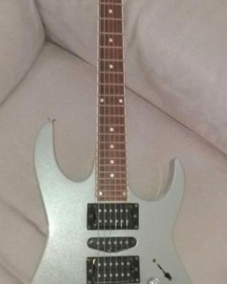 Chitarra elettrica e amplificatore Marshall 