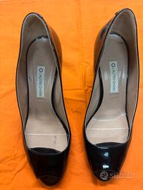 Décolleté nero lucido