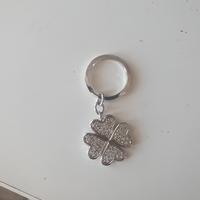 Portachiave con quadrifoglio brillantini