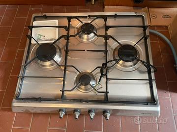 Fornello 4 fuochi Smeg