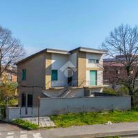 CASA INDIPENDENTE A CASTELNOVO DI SOTTO