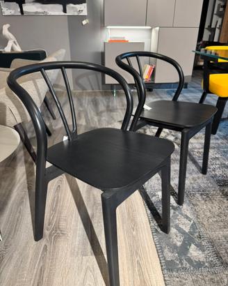 Coppia di sedie  Ercol Flow in legno tinto nero