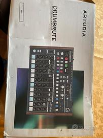 arturia drumbrute analog drum synthesizer nuovo
