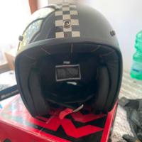 Casco jet