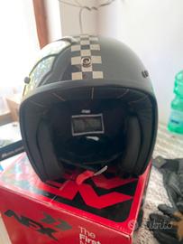 Casco jet