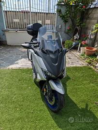 Scooter Yamaha TMAX SX 