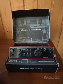 Scarlett Focusrite 2i2 5th Generation