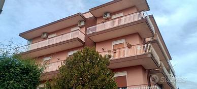 Tre vani 105 mq con garage 16 mq gravina