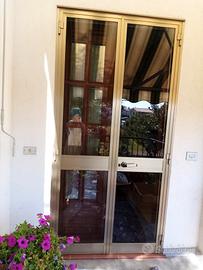 Porta in alluminio da esterno