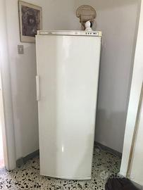 Congelatore Verticale a Cassetti