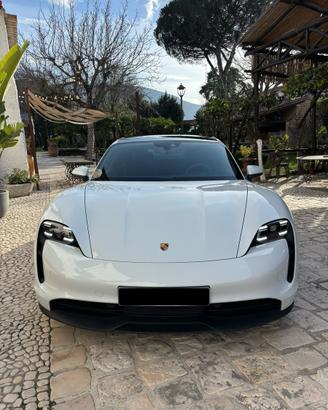 Porsche Taycan performance battery plus