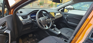 Renault Captur full hybrid garanzia fino al 2027