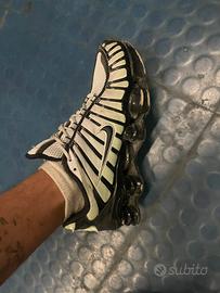 Nike tl green