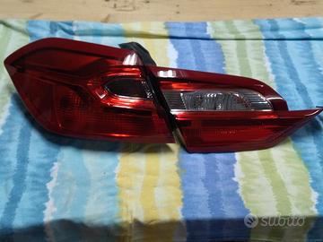 fanali posteriori Ford Fiesta mk8 