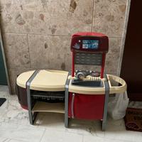 Cucina bambini con rubinetto funzionante