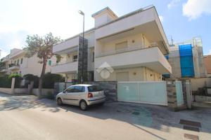 3 LOCALI A PESCARA