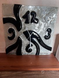 Orologio in vetro con lancette