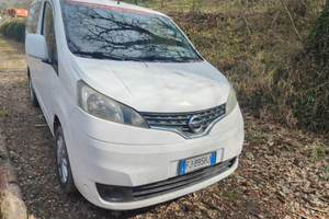 Nussan NV200