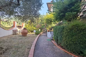 Appartamento di 173 m² con 5 locali e box auto dop