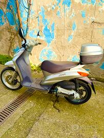 Scooter Peugeot 150 4T Looxor Anno: 2003km1620