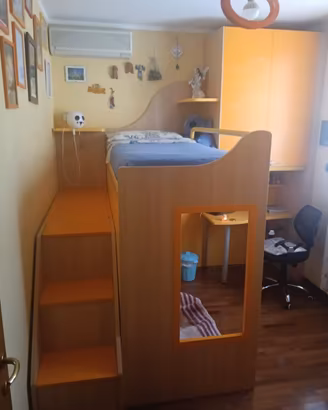 Cameretta Moretti Compact con 1 letto a soppalco