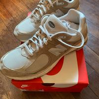 New Balance 2002R beige uomo