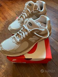 New Balance 2002R beige uomo