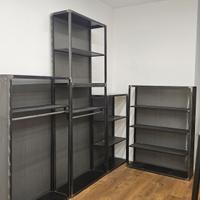 Scaffale componibile realizzato a mano 