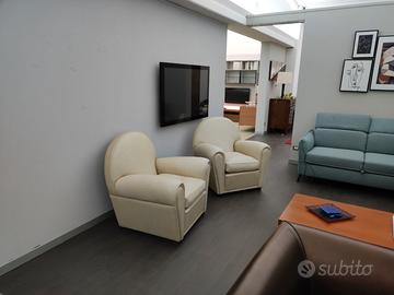 Coppia di poltrone Venere in pelle giallo shabby