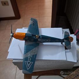 modellino aereo da guerra