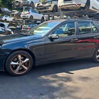 MERCEDES CLASSE C 220 DEL 2004 SOLO PER RICAMBI