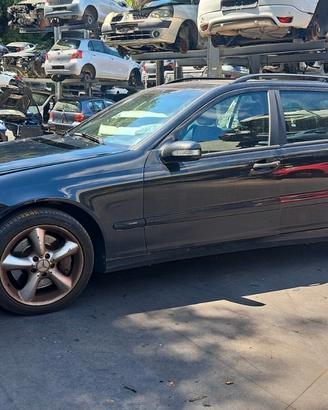 MERCEDES CLASSE C 220 DEL 2004 SOLO PER RICAMBI