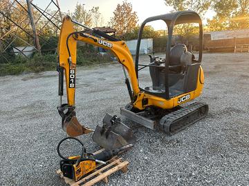 MINI ESCAVATORE JCB 18 QUINTALI 