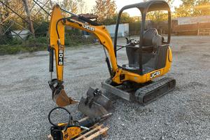 MINI ESCAVATORE JCB 18 QUINTALI 