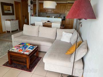 soggiorno tavolo da pranzo letto comodini como