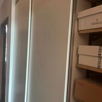 armadio ikea con ante scorrevoli