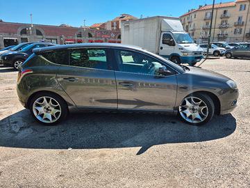 Lancia Delta GPL Ecochic Momo Design 1.4 120cv