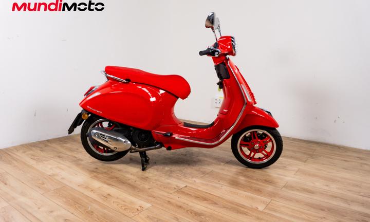 VESPA PRIMAVERA 125 RED - 2024
