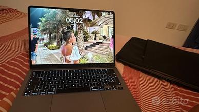 MacBook Air 13” M3 (2024) - 16 GB/256 GB- Perfetto