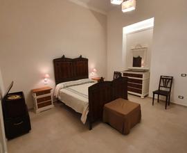 Bilocale con arredo, P.zza Amendola