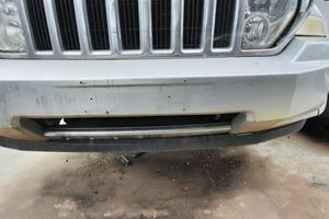 JEEP CHEROKEE LIMITED 2010 - PARAURTI ANTERIORE