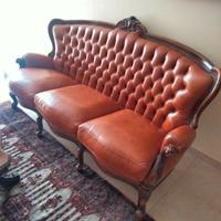 divano e due poltrone