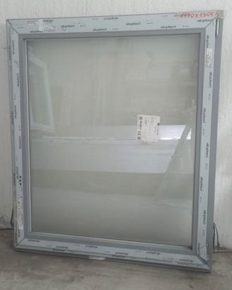 n°2 Finestre in  PVC grigia e argento